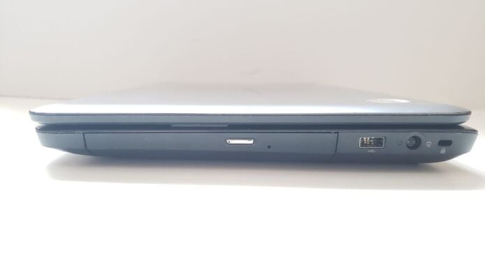 Ноутбук HP Pavilion g6-1312sr / 15.6" (1366x768) TN / AMD E2-3000M (2 ядра по 1.8 GHz) / 8 GB DDR3 / 128 GB SSD / AMD Radeon HD 6380G Graphics / WebCam / DVD-ROM / АКБ не тримає