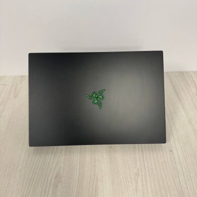 Ігровий ноутбук Razer Blade 16 RZ09-0483 / 16" (2560x1600) MiniLED / Intel Core i9-13950HX (24 (32) ядра по 2.2 - 5.5 GHz) / 32 GB DDR5 / 2000 GB SSD NVMe / nVidia GeForce RTX 4090, 16 GB GDDR6, 256-bit / WebCam