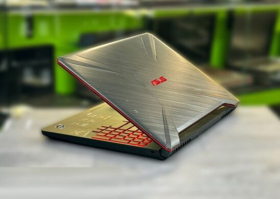 Игровой ноутбук Б-класс Asus TUF Gaming FX505DY / 15.6" (1920x1080) IPS / AMD Ryzen 5 3550H (4 (8) ядра по 2.1 - 3.7 GHz) / 32 GB DDR4 / 256 GB SSD + 1000 GB HDD / AMD Radeon RX 560X, 4 GB GDDR5, 128-bit / WebCam / Win 10 Pro