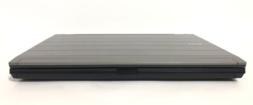 Мобильная рабочая станция Б-класс Dell Precision M4500 / 15.6" (1920x1080) TN / Intel Core i7-740QM (4 (8) ядра по 1.73 - 2.93 GHz) / 8 GB DDR3 / 500 GB HDD / nVidia Quadro FX 880M, 1 GB GDDR3, 128-bit / WebCam / DVD-ROM