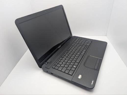 Ноутбук Toshiba Satellite C870D / 17.3" (1600x900) TN / AMD E1-1200 (2 ядра по 1.4 GHz) / 6 GB DDR3 / 120 GB SSD / AMD Radeon HD 7310 Graphics / WebCam / DVD-ROM