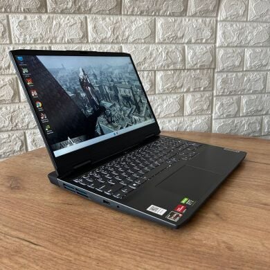 Ігровий ноутбук Б-клас Lenovo IdeaPad Gaming 3 15ARH7 / 15.6" (1920x1080) IPS / AMD Ryzen 5 6600H (6 (12) ядер по 3.3 - 4.5 GHz) / 8 GB DDR5 / 256 GB SSD / nVidia GeForce RTX 3050, 4 GB GDDR6, 128-bit