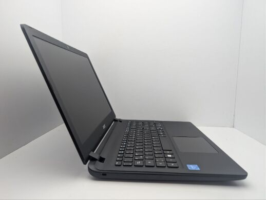 Ноутбук Acer Aspire ES1-533 / 15.6" (1366x768) TN / Intel Celeron N3450 (4 ядра по 1.1 - 2.2 GHz) / 6 GB DDR3 / 120 GB SSD / Intel HD Graphics 500 / WebCam / DVD-ROM Ноутбук Acer Aspire ES1-533 / 15.6" (1366x768) TN / Intel Celeron N3450 (4 ядра по 1.1 - 2.2 GHz) / 6 GB DDR3 / 120 GB SSD / Intel HD Graphics 500 / WebCam / DVD-ROM