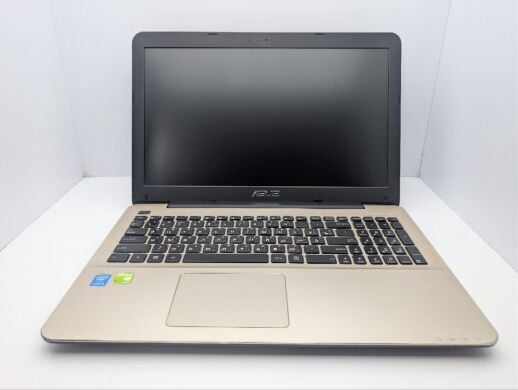 Ноутбук Asus A555L / 15.6" (1600x900) TN / Intel Core i3-4010U (2 (4) ядра по 1.7 GHz) / 8 GB DDR3 / 120 GB SSD / nVidia GeForce 820M, 2 GB GDDR3, 64-bit / WebCam / DVD-ROM
