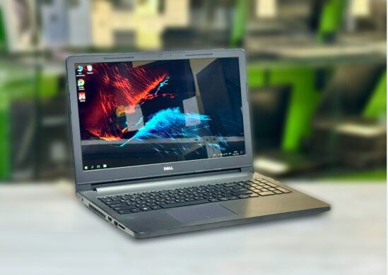 Ноутбук Б-класс Dell Inspiron 15 3552 / 15.6" (1366x768) TN / Intel Celeron N3060 (2 ядра по 1.6 - 2.48 GHz) / 4 GB DDR3 / 128 GB SSD / Intel HD Graphics / WebCam / Win 10