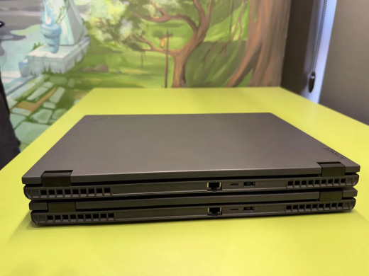 Мобільна робоча станція Lenovo ThinkPad P16v Gen2 / 16" (1920x1200) IPS / Intel Core Ultra 7 155H (16 (22) ядер по 1.4 - 4.8 GHz) / 32 GB DDR5 / 1000 GB SSD / nVidia RTX 1000 Ada, 6 GB GDDR6, 96-bit / WebCam