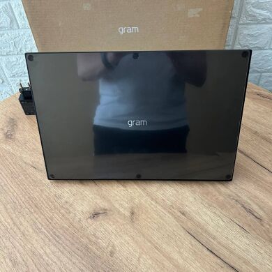Игровой ультрабук LG Gram 16Z90R / 16" (2560x1600) IPS / Intel Core i7-1360P (12 (16) ядер по 3.7 - 5.0 GHz) / 32 GB DDR5 / 1000 GB SSD / nVidia GeForce RTX 3050, 4 GB GDDR6, 128-bit / WebCam Игровой ультрабук LG Gram 16Z90R / 16" (2560x1600) IPS / Intel Core i7-1360P (12 (16) ядер по 3.7 - 5.0 GHz) / 32 GB DDR5 / 1000 GB SSD / nVidia GeForce RTX 3050, 4 GB GDDR6, 128-bit / WebCam