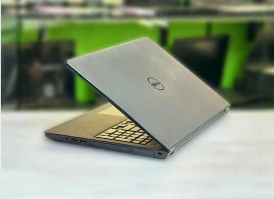 Ноутбук Б-класс Dell Inspiron 15 3552 / 15.6" (1366x768) TN / Intel Celeron N3060 (2 ядра по 1.6 - 2.48 GHz) / 4 GB DDR3 / 128 GB SSD / Intel HD Graphics / WebCam / Win 10