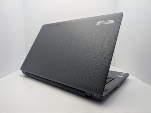 Ноутбук Acer Aspire 7739Z / 17.3" (1600x900) TN / Intel Core i3-380M (2 (4) ядра по 2.5 GHz) / 6 GB DDR3 / 500 GB HDD / Intel Graphics / WebCam / DVD-ROM Ноутбук Acer Aspire 7739Z / 17.3" (1600x900) TN / Intel Core i3-380M (2 (4) ядра по 2.5 GHz) / 6 GB DDR3 / 500 GB HDD / Intel Graphics / WebCam / DVD-ROM