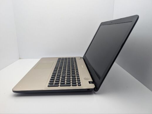 Ноутбук Asus R541N / 15.6" (1920x1080) TN / Intel Pentium N4200 (4 ядра по 2.5 GHz) / 8 GB DDR3 / 500 GB HDD / nVidia GeForce 920MX, 2 GB GDDR3, 64-bit / WebCam