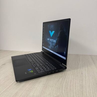 Ігровий ноутбук Б-клас HP Victus 16-r0002ne / 16" (1920x1080) IPS / Intel Core i7-13700H (14 (20) ядер по 2.4 - 5.0 GHz) / 16 GB DDR5 / 512 GB SSD NVMe / nVidia GeForce RTX 4050, 6 GB GDDR6, 96-bit / WebCam