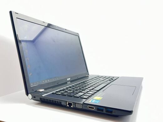 Игровой ноутбук Б класс Acer Aspire V3-772G / 17.3" (1600x900) TN / Intel Core i7-4702MQ (4 (8) ядра по 2.2 - 3.2 GHz) / 16 GB DDR3 / 240 GB SSD+1000 GB HDD / nVidia GeForce GT 750M, 4 GB GDDR5, 128-bit / WebCam