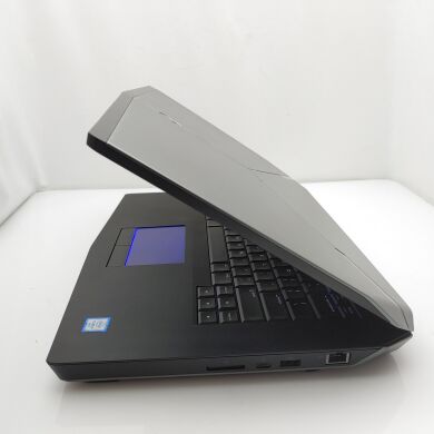 Ігровий ноутбук Б клас Dell Alienware 15 R2 / 15.6" (1920х1080) IPS / Intel Core i7-6700HQ (4 (8) ядра по 2.6 - 3.5 GHz) / 16 GB DDR4 / 256 GB SSD+1 TB HDD / nVidia GeForce GTX 970M, 3 GB GDDR5, 192-bit / WebCam Full HD / USB 3.0 / HDMI