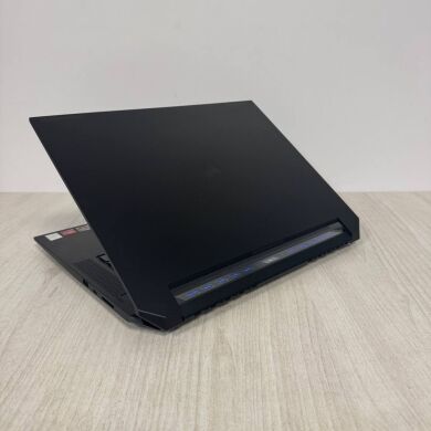 Ігровий ноутбук Corsair Voyager A1600 / 16" (2560x1600) IPS / AMD Ryzen 9 6900HS (8 (16) ядер по 3.3 - 4.9 GHz) / 16 GB DDR5 / 512 GB SSD / AMD Radeon RX 6800M, 12 GB GDDR6, 192-bit / WebCam Ігровий ноутбук Corsair Voyager A1600 / 16" (2560x1600) IPS / AMD Ryzen 9 6900HS (8 (16) ядер по 3.3 - 4.9 GHz) / 16 GB DDR5 / 512 GB SSD / AMD Radeon RX 6800M, 12 GB GDDR6, 192-bit / WebCam