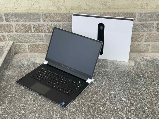 Игровой ноутбук Dell Alienware X15 R1 / 15.6" (2560x1440) IPS / Intel Core i7-11800H (8 (16) ядер по 2.3 - 4.6 GHz) / 16 GB DDR4 / 1000 GB SSD / nVidia GeForce RTX 3070, 8 GB GDDR6, 256-bit / WebCam / USB 3.2 / HDMI