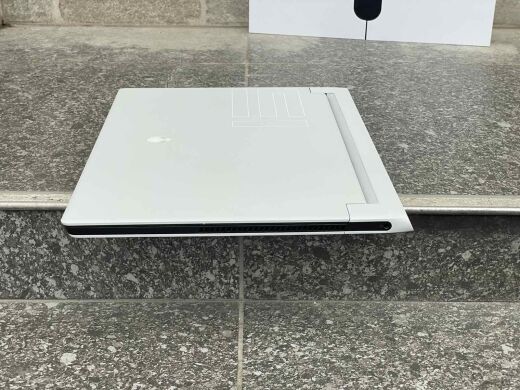 Игровой ноутбук Dell Alienware X15 R1 / 15.6" (2560x1440) IPS / Intel Core i7-11800H (8 (16) ядер по 2.3 - 4.6 GHz) / 16 GB DDR4 / 1000 GB SSD / nVidia GeForce RTX 3070, 8 GB GDDR6, 256-bit / WebCam / USB 3.2 / HDMI