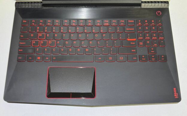Игровой ноутбук Lenovo Legion Y520 / 15.6" (1920x1080) IPS / Intel Core i7-7700HQ (4 (8) ядра по 2.8 - 3.8 GHz) / 16 GB DDR4 / 256 GB SSD / nVidia GeForce GTX 1060 Max-Q, 6 GB GDDR5, 192-bit / WebCam