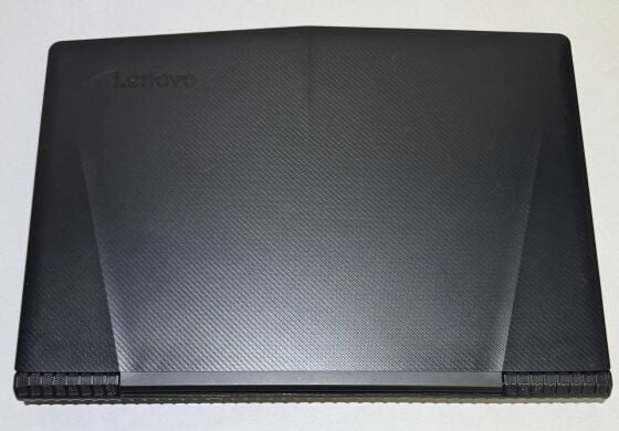 Игровой ноутбук Lenovo Legion Y520 / 15.6" (1920x1080) IPS / Intel Core i7-7700HQ (4 (8) ядра по 2.8 - 3.8 GHz) / 16 GB DDR4 / 256 GB SSD / nVidia GeForce GTX 1060 Max-Q, 6 GB GDDR5, 192-bit / WebCam