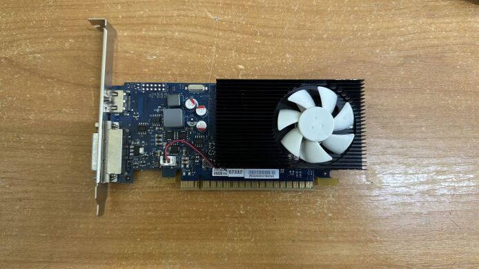 Ігровий ПК Fujitsu Esprimo P757 E90+ Tower / Intel Core i5-6500 (4 ядра по 3.2 - 3.6 GHz) / 16 GB DDR4 / 240 GB SSD M.2 / nVidia GeForce GTX 745, 2 GB DDR3, 128-bit / 280W / HDMI