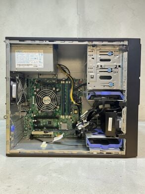 Компьютер Lenovo ThinkServer TS140 Tower / Intel Xeon E3-1226 v3 (4 ядра по 3.3 - 3.7 GHz) / 8 GB DDR3 / 500 GB HDD / Intel HD Graphics P4600
