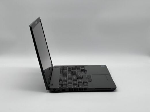 Мобільна робоча станція Dell Precision 3540 / 15.6" (1920x1080) IPS Touch / Intel Core i7-8665U (4 (8) ядра по 1.9 - 4.8 GHz) / 8 GB DDR4 / 256 GB SSD / AMD Radeon Pro WX 2100, 2 GB GDDR5, 64-bit / WebCam