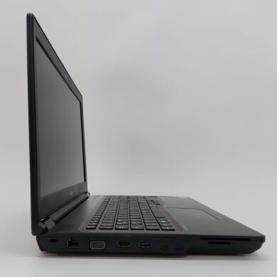 Мобільна робоча станція Fujitsu Celsius H7510 / 15.6" (1920x1080) IPS / Intel Core i7-10850H (6 (12) ядер по 2.7 - 5.1 GHz) / 32 GB DDR4 / 512 GB SSD / nVidia Quadro T1000, 4 GB GDDR6, 128-bit / WebCam / HDMI Мобільна робоча станція Fujitsu Celsius H7510 / 15.6" (1920x1080) IPS / Intel Core i7-10850H (6 (12) ядер по 2.7 - 5.1 GHz) / 32 GB DDR4 / 512 GB SSD / nVidia Quadro T1000, 4 GB GDDR6, 128-bit / WebCam / HDMI