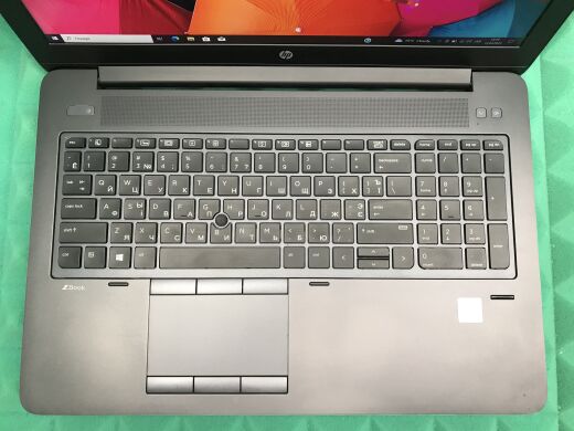 Мобильная рабочая станция HP ZBook 15 G3 / 15.6" (1920x1080) IPS / Intel Core i7-6700HQ (4 (8) ядра по 2.6 - 3.5 GHz) / 32 GB DDR4 / 512 GB SSD M.2 / nVidia Quadro M1000M, 2 GB GDDR5, 128-bit / WebCam / Fingerprint / HDMI