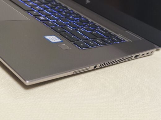 Мобільна робоча станція HP ZBook Studio G5 / 15.6" (3840x2160) IPS / Intel Core i9-8950HK (6 (12) ядер по 2.9 - 4.8 GHz) / 16 GB DDR4 / 256 GB SSD / nVidia Quadro P2000, 4 GB GDDR5, 128-bit / WebCam