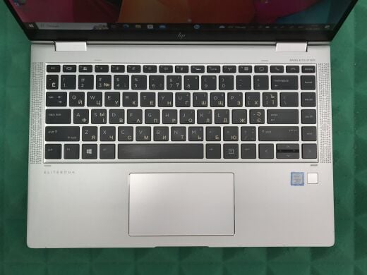 Ноутбук-трансформер Б-класс HP EliteBook x360 1040 G5 / 14" (1920x1080) IPS Touch / Intel Core i5-8350U (4 (8) ядра по 1.7 - 3.6 GHz) / 8 GB DDR4 / 256 GB SSD M.2 / Intel UHD Graphics 620 / WebCam / Fingerprint / USB 3.1 / HDMI Ноутбук-трансформер Б-класс HP EliteBook x360 1040 G5 / 14" (1920x1080) IPS Touch / Intel Core i5-8350U (4 (8) ядра по 1.7 - 3.6 GHz) / 8 GB DDR4 / 256 GB SSD M.2 / Intel UHD Graphics 620 / WebCam / Fingerprint / USB 3.1 / HDMI