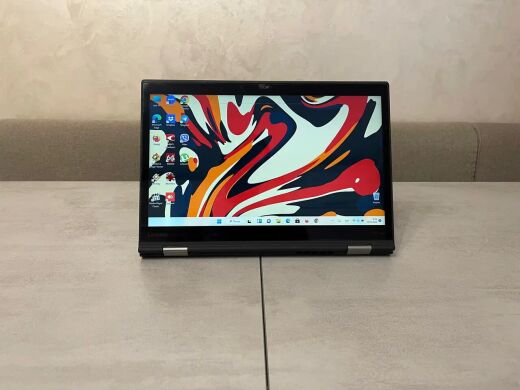 Ноутбук-трансформер Б-клас Lenovo ThinkPad X1 Yoga (2nd Gen) / 14" (2560x1440) IPS Touch / Intel Core i7-7600U (2 (4) ядра по 2.8 - 3.9 GHz) / 16 GB DDR3 / 256 GB SSD / Intel HD Graphics 620 / WebCam / Fingerprint / USB 3.1 / HDMI