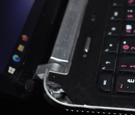 Ноутбук Б-клас HP Pavilion DV6-6C54NR / 15.6" (1366x768) TN / Intel Core i5-2450M (2 (4) ядра по 2.5 - 3.1 GHz) / 4 GB DDR3 / 120 GB SSD NEW / Intel HD Graphics 3000 / WebCam / АКБ не тримає&nbsp;заряд