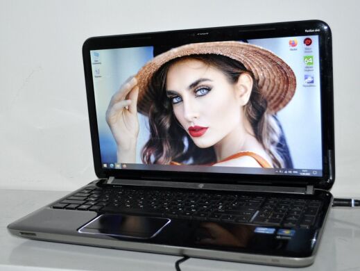 Ноутбук Б-клас HP Pavilion DV6-6C54NR / 15.6" (1366x768) TN / Intel Core i5-2450M (2 (4) ядра по 2.5 - 3.1 GHz) / 4 GB DDR3 / 120 GB SSD NEW / Intel HD Graphics 3000 / WebCam / АКБ не тримає&nbsp;заряд