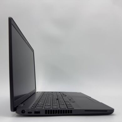 Ноутбук Dell Latitude 5500 / 15.6" (1920x1080) IPS / Intel Core i7-8665U (4 (8) ядра по 1.9 - 4.8 GHz) / 16 GB DDR4 / 256 GB SSD / Intel UHD Graphics / WebCam / HDMI Ноутбук Dell Latitude 5500 / 15.6" (1920x1080) IPS / Intel Core i7-8665U (4 (8) ядра по 1.9 - 4.8 GHz) / 16 GB DDR4 / 256 GB SSD / Intel UHD Graphics / WebCam / HDMI