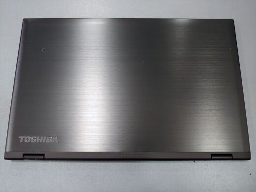 Toshiba Satellite Radius P55W-C5208-4K / 15.6" (3840x2160) IPS Touch / Intel Core i7-5500U (2 (4) ядра по 2.4 - 3.0 GHz) / 8 GB DDR3 / 240 GB SSD / WebCam / NO ODD