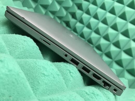 Ультрабук Б-клас Dell Latitude 5420 / 14" (1920x1080) IPS Touch / Intel Core i5-1145G7 (4 (8) ядра по 2.6 - 4.4 GHz) / 16 GB DDR4 / 256 GB SSD / Intel Iris Xe Graphics / WebCam / Windows 10 ліцензія Ультрабук Б-клас Dell Latitude 5420 / 14" (1920x1080) IPS Touch / Intel Core i5-1145G7 (4 (8) ядра по 2.6 - 4.4 GHz) / 16 GB DDR4 / 256 GB SSD / Intel Iris Xe Graphics / WebCam / Windows 10 ліцензія