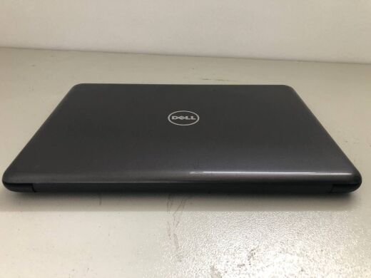 Ноутбук Б-класс Dell Latitude 3380 / 13.3" (1366x768) TN / Intel Core i3-6006U (2 (4) ядра по 2.0 GHz) / 8 GB DDR4 / 240 GB SSD / Intel HD Graphics 520 / WebCam / HDMI