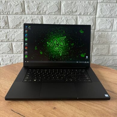 Ігровий ноутбук Б-клас Razer Blade 15 RZ09-0300 / 15.6" (1920x1080) IPS / Intel Core i7-9750H (6 (12) ядер по 2.6 - 4.5 GHz) / 16 GB DDR4 / 256 GB SSD / nVidia GeForce GTX 1660 Ti, 6 GB GDDR6, 192-bit / WebCam