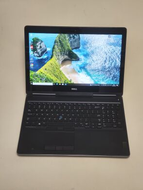 Мобільна робоча станція Dell Precision 7510 / 15.6" (1920x1080) IPS Touch / Intel Core i7-6820HQ (4 (8) ядра по 2.7 - 3.6 GHz) / 16 GB DDR4 / 256 GB SSD / nVidia Quadro M1000M, 2 GB GDDR5, 128-bit / WebCam
