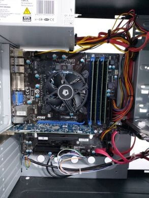 Комплект ПК: Hyundai Black Tower / Intel Core i5-3470 (4 ядра по 3.2 - 3.6 GHz) / 16 GB DDR3 / 128 GB SSD NEW + 320 GB HDD / Intel HD Graphics 2500 / 400W NEW / DVD-RW + Монитор Samsung S22A460B / 21.5" (1920&times;1080) TN / VGA, DVI / VESA 100x100 