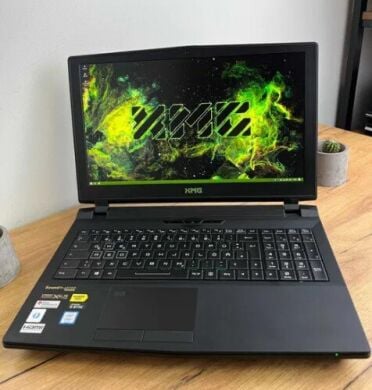 Ігровий ноутбук Schenker XMG U507 P751DM2 / 15.6" (1920x1080) IPS / Intel Core i7-7700HQ (4 (8) ядра по 2.8 - 3.8 GHz) / 16 GB DDR4 / 525 GB SSD / nVidia GeForce GTX 1070, 8 GB GDDR5, 256-bit / WebCam / Win 10 Pro