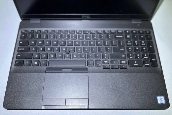 Ноутбук Dell Latitude 5500 / 15.6" (1920x1080) IPS / Intel Core i5-8365U (4 (8) ядра по 1.6 - 4.1 GHz) / 16 GB DDR4 / 256 GB SSD / Intel UHD Graphics 620 / WebCam / Win 11
