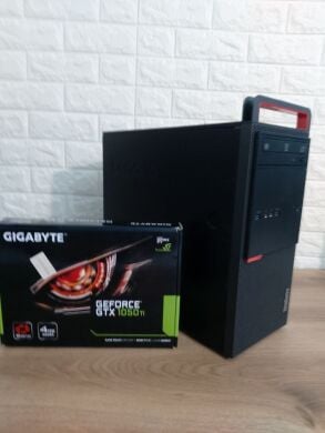 Комп'ютер Lenovo ThinkCentre M800 Tower / Intel Core i5-6500 (4 ядра по 3.2 - 3.6 GHz) / 16 GB DDR4 / 512 GB SSD + 500 GB HDD / nVidia GeForce GTX 1050 Ti, 4 GB GDDR5, 128-bit / DVD-ROM Комп'ютер Lenovo ThinkCentre M800 Tower / Intel Core i5-6500 (4 ядра по 3.2 - 3.6 GHz) / 16 GB DDR4 / 512 GB SSD + 500 GB HDD / nVidia GeForce GTX 1050 Ti, 4 GB GDDR5, 128-bit / DVD-ROM