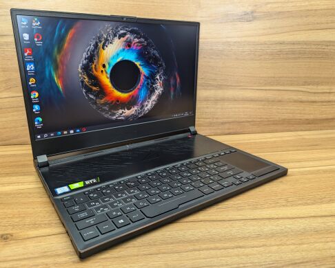 Ігровий ноутбук Asus Zephyrus S GX531GW / 15.6" (1920x1080) IPS / Intel Core i7-8750H (6 (12) ядер по 2.2 - 4.1 GHz) / 16 GB DDR4 / 512 GB SSD / nVidia GeForce RTX 2070, 8 GB GDDR6, 256-bit / WebCam / Windows 10 Ігровий ноутбук Asus Zephyrus S GX531GW / 15.6" (1920x1080) IPS / Intel Core i7-8750H (6 (12) ядер по 2.2 - 4.1 GHz) / 16 GB DDR4 / 512 GB SSD / nVidia GeForce RTX 2070, 8 GB GDDR6, 256-bit / WebCam / Windows 10