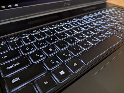 Мобильная рабочая станция Б-класс Dell Precision 7750 / 17.3" (1920x1080) IPS / Intel Core i7-10850H (6 (12) ядер по 2.7 - 5.1 GHz) / 32 GB DDR4 / 512 GB SSD / nVidia Quadro RTX 5000, 16 GB GDDR6, 256-bit / WebCam / Windows 10