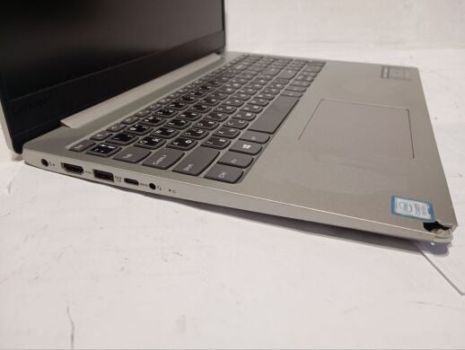 Ноутбук Б-класс Lenovo IdeaPad 330s / 15.6&rsquo;&rsquo; (1920x1080) IPS / Intel Core i7-8550U (4 (8) ядра по 1.8 - 4.0 GHz) / 8 GB DDR4 / 256 GB SSD / Intel UHD Graphics 620 / WebCam