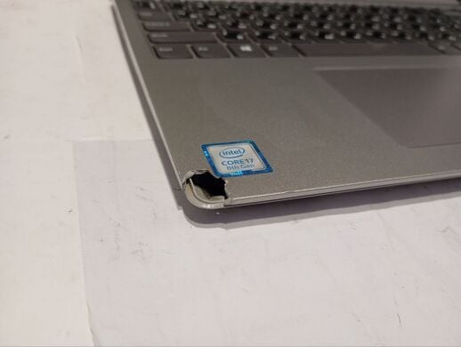 Ноутбук Б-класс Lenovo IdeaPad 330s / 15.6&rsquo;&rsquo; (1920x1080) IPS / Intel Core i7-8550U (4 (8) ядра по 1.8 - 4.0 GHz) / 8 GB DDR4 / 256 GB SSD / Intel UHD Graphics 620 / WebCam