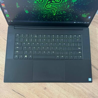 Ігровий ноутбук Б-клас Razer Blade 15 RZ09-0300 / 15.6" (1920x1080) IPS / Intel Core i7-9750H (6 (12) ядер по 2.6 - 4.5 GHz) / 16 GB DDR4 / 256 GB SSD / nVidia GeForce GTX 1660 Ti, 6 GB GDDR6, 192-bit / WebCam