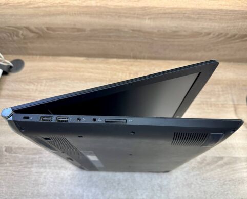 Ігровий ноутбук Acer Aspire V 17 Nitro Black Edition / 17.3" (1920x1080) IPS / Intel Core i7-7700HQ (4 (8) ядра по 2.8 - 3.8 GHz) / 16 GB DDR4 / 240 GB SSD M.2 + 1000 GB SSD / nVidia GeForce GTX 1060, 6 GB GDDR5, 192-bit / WebCam / Windows 10