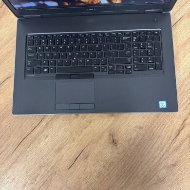 Мобильная рабочая станция Б-класс Dell Precision 7740 / 17.3" (1920x1080) IPS / Intel Core i9-9980HK (8 (16) ядра по 2.4 - 5.0 GHz) / 16 GB DDR4 / 512 GB SSD NVMe / AMD Radeon Pro WX 3200, 4 GB GDDR5, 128-bit / WebCam