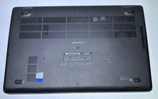 Ноутбук Dell Latitude 5500 / 15.6" (1920x1080) IPS / Intel Core i5-8365U (4 (8) ядра по 1.6 - 4.1 GHz) / 16 GB DDR4 / 256 GB SSD / Intel UHD Graphics 620 / WebCam / Win 11